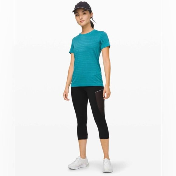 Lululemon Breeze By Short Sleeve Squad T-Shirt Perforated Ice Cave Aqua Blue 6 - Picture 5 of 16